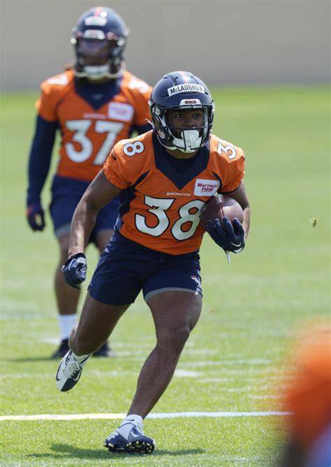 Broncos wrap up 1st offseason program under Payton, aspire to match Nuggets, Avs success